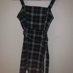 Cute Mini Black & White Dress